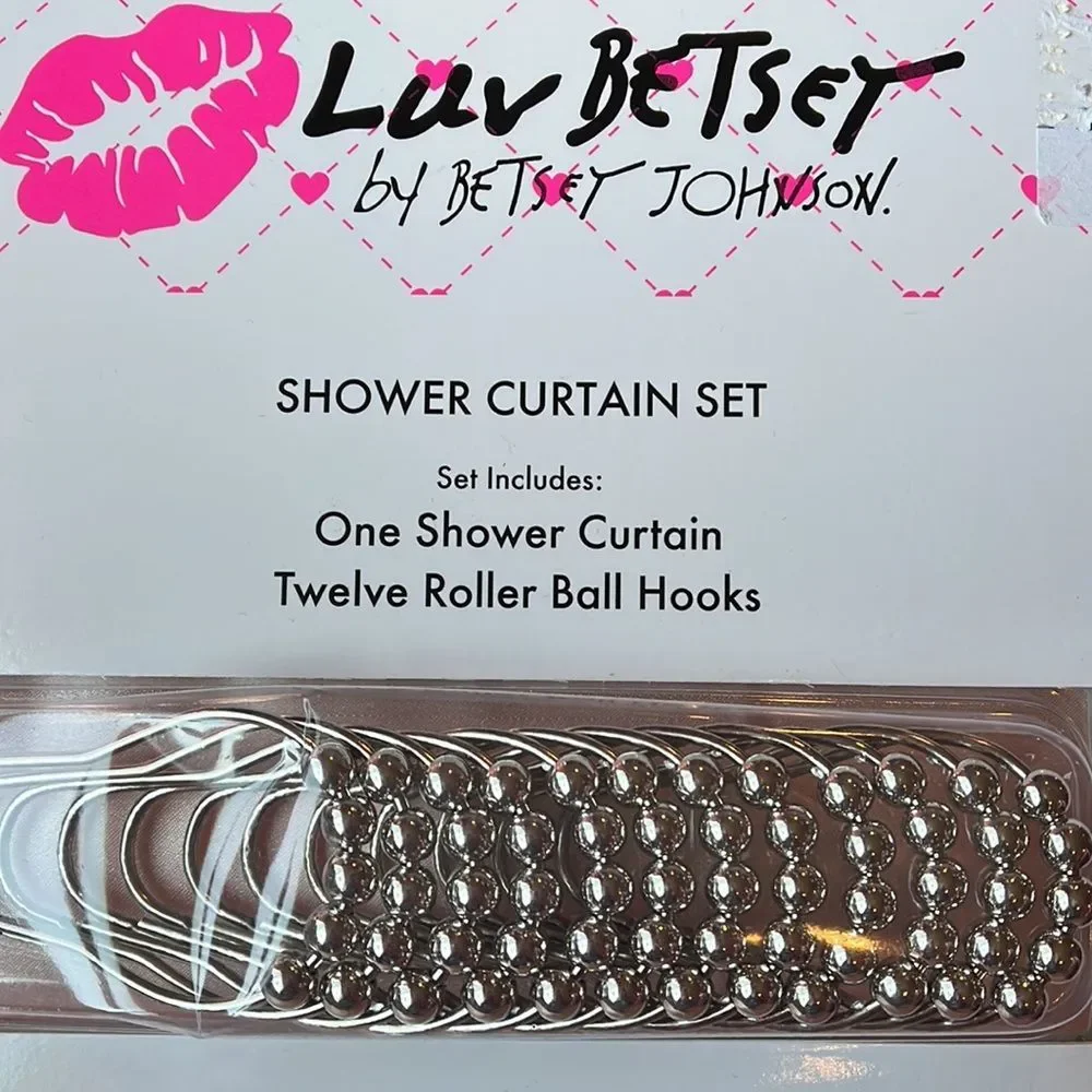NWT Betsey Johnson shower curtain set
